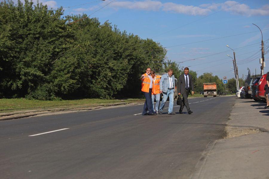 Фото Дорожный контроль проверил состояние автодорог Октябрьского района Новосибирска 2